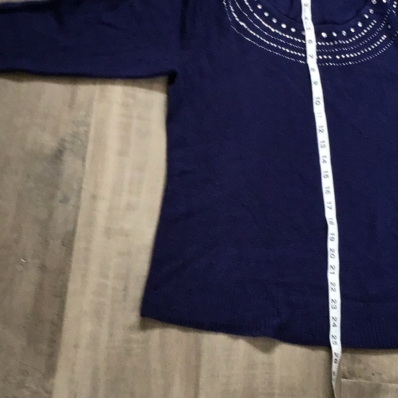Navy blue sweater by Carolyn Taylor - Picture 3 of 5
